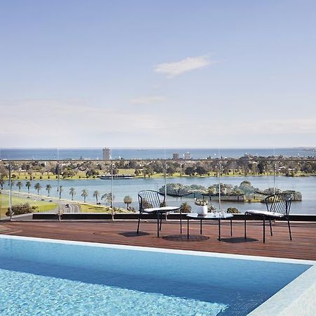 Tyrian Albert Park Lake Melbourne Bagian luar foto View from the rooftop pool
