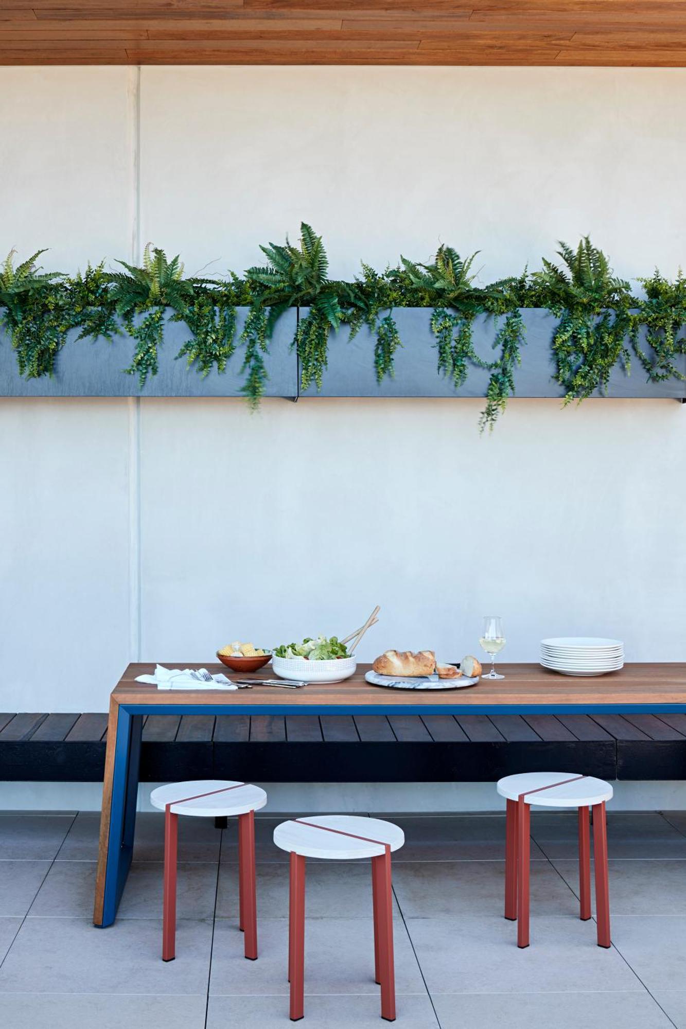 Tyrian Albert Park Lake Melbourne Bagian luar foto A balcony garden