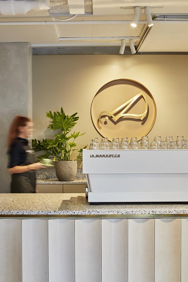 Tyrian Albert Park Lake Melbourne Bagian luar foto A La Marzocco coffee machine