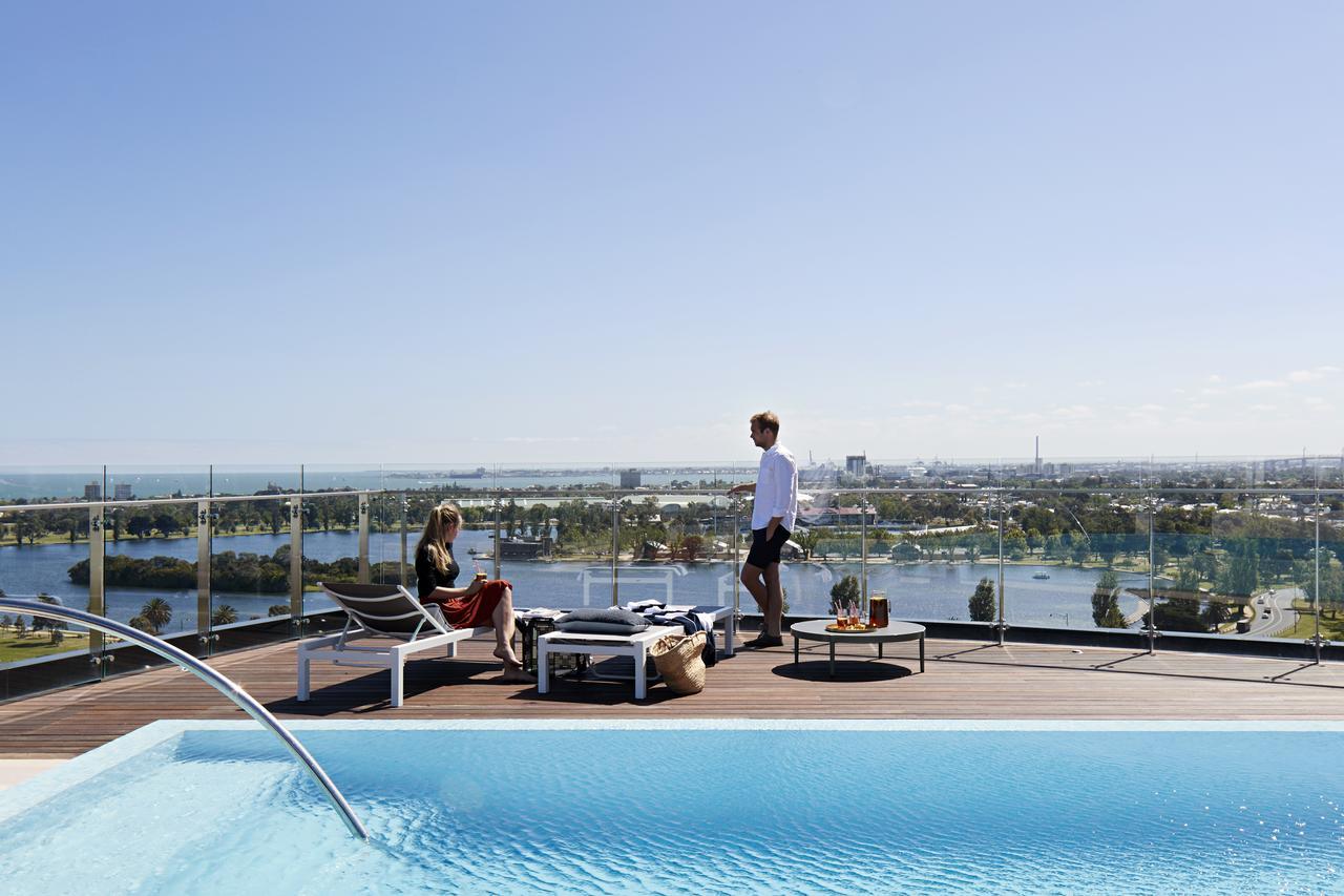 Tyrian Albert Park Lake Melbourne Bagian luar foto Rooftop pool at the Westin